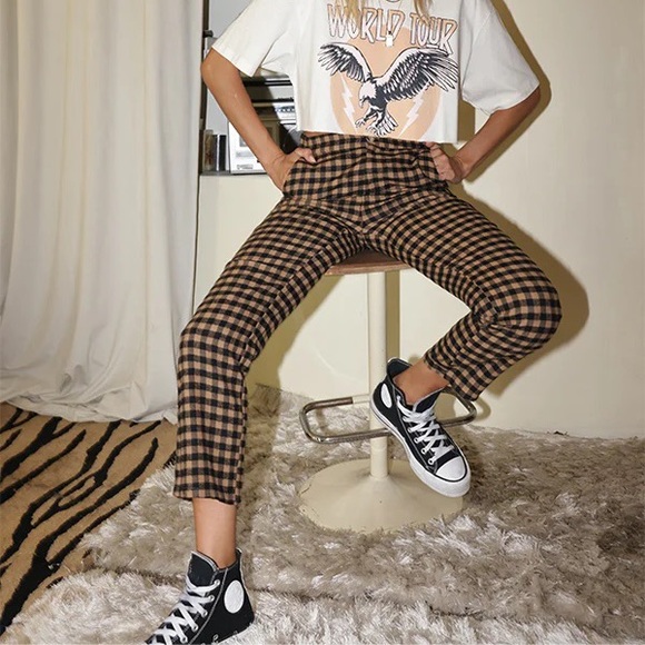 Tan Checkered Cropped Trousers - Picture 4 of 7
